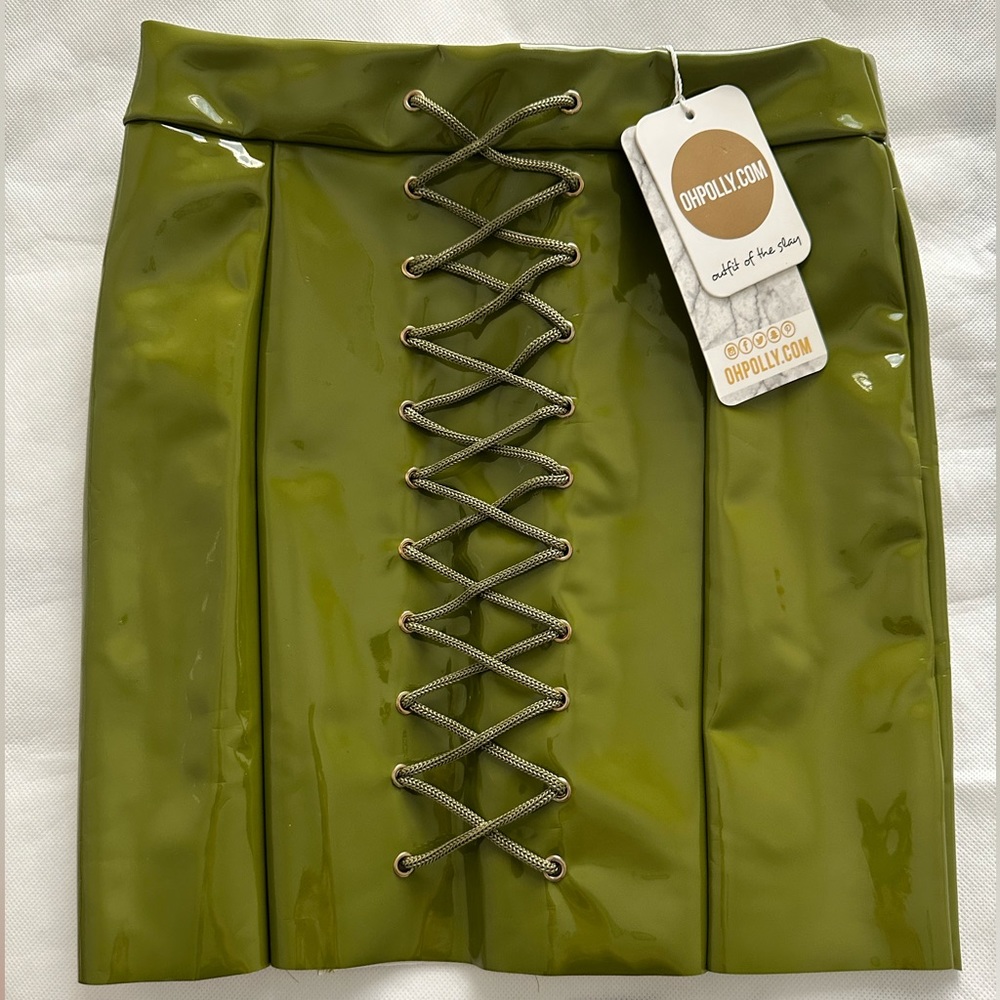 Oh Polly Green vinyl mini skirt US size 4. Never worn before.